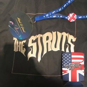 The Struts 2018 VIP items- Tote- Cozy-badge